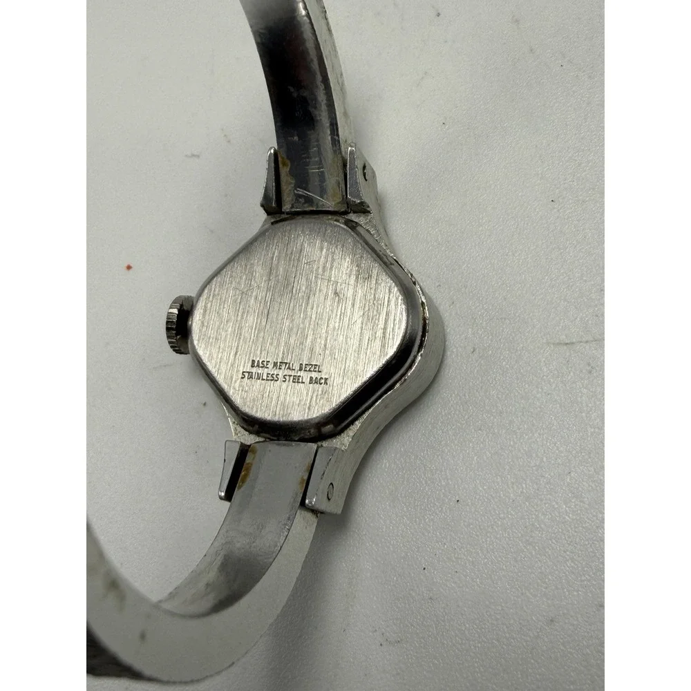 Timex Aluminum Manual Wind Working Ladies Vintage Cuff Watch 21MM 5.5